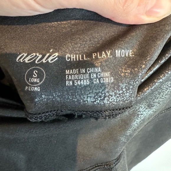 Aerie crackle and shine leggings - Picture 4 of 4